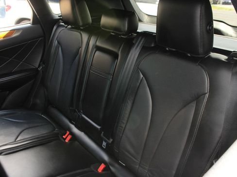 Used 2019 Lincoln MKC Reserve w/ MKC Climate Package AWD/4WD image 18