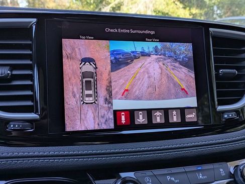 New 2026 Chrysler Pacifica Select image 21