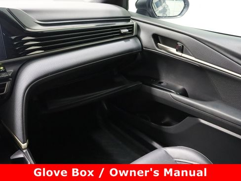 Used 2025 Toyota Camry SE image 23