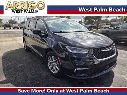 Used 2022 Chrysler Pacifica Touring-L