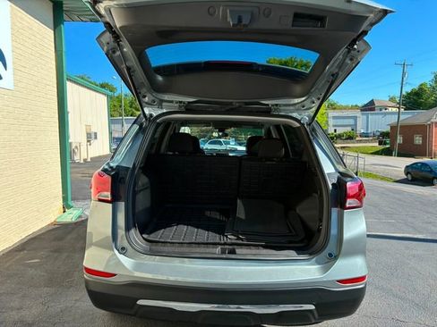 Used 2023 Chevrolet Equinox LT AWD/4WD image 30