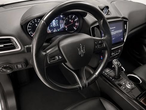 Used 2022 Maserati Ghibli Modena Q4 AWD/4WD image 10