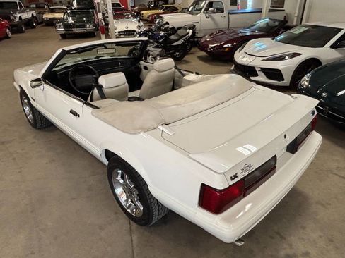 Used 1993 Ford Mustang LX RWD image 21