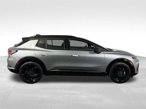 Used 2024 Chevrolet Equinox EV RS FWD image 6
