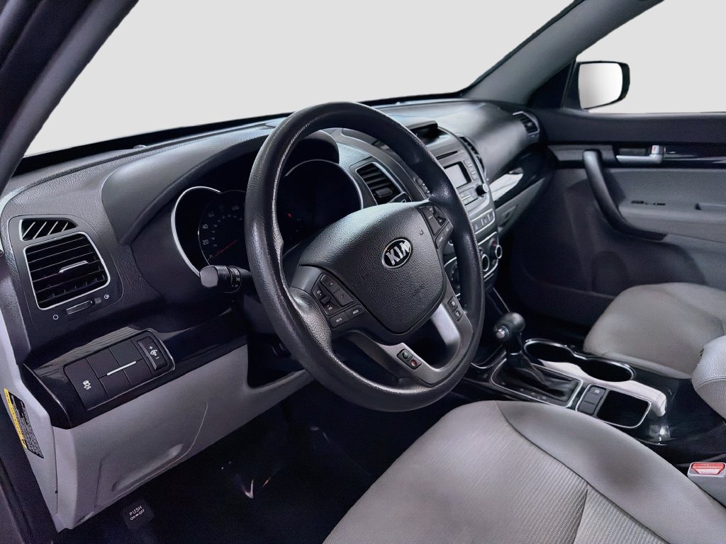 Used 2015 Kia Sorento LX FWD image 11