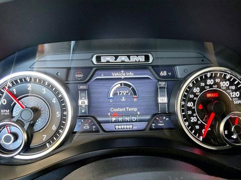 Used 2019 RAM 1500 Laramie w/ Sport Appearance Package image 18