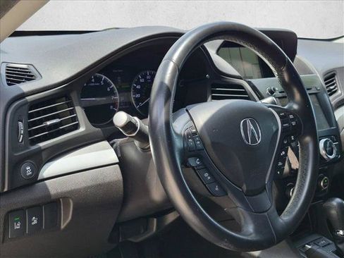 Used 2016 Acura ILX FWD image 3