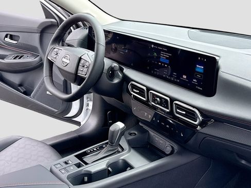 New 2026 Nissan Sentra SR FWD image 5