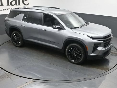 New 2026 Chevrolet Traverse LT w/ Midnight/Sport Edition AWD/4WD image 17