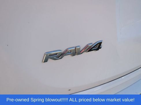 Used 2016 Toyota RAV4 XLE FWD image 11