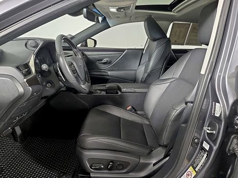 Used 2019 Lexus ES 350 w/ Premium Package FWD image 14