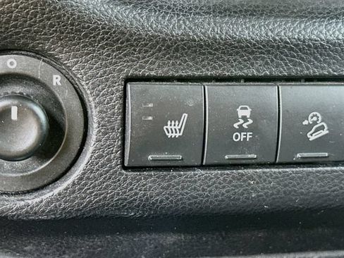 Used 2012 Jeep Wrangler Unlimited Sahara AWD/4WD image 20