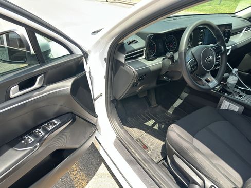 Used 2021 Kia K5 LX FWD image 17