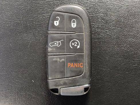 Used 2018 Jeep Compass Trailhawk AWD/4WD image 32