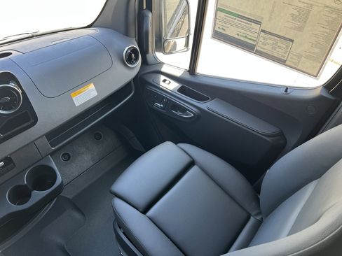 New 2026 Mercedes-Benz Sprinter 2500 image 27