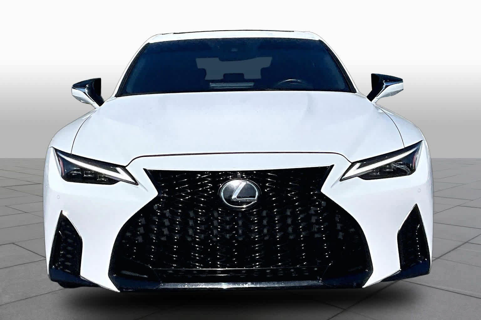 Used 2023 Lexus IS 500 RWD image 4