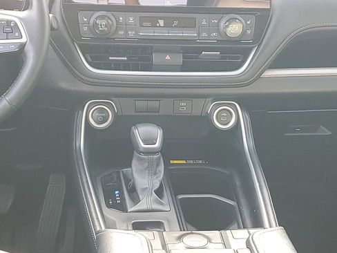 Used 2024 Toyota Grand Highlander AWD Hybrid image 15
