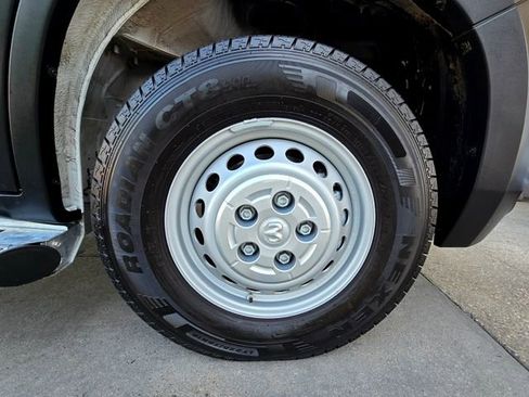 Used 2025 RAM ProMaster 2500 w/ U-Haul Equipment Group FWD image 27