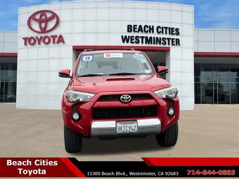 Certified 2019 Toyota 4Runner TRD Off-Road Premium AWD/4WD image 3