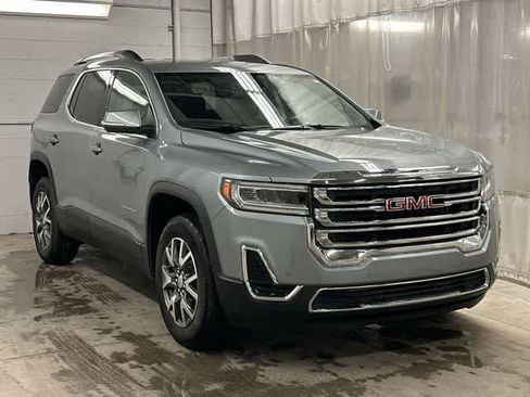 Used 2023 GMC Acadia SLE w/ Driver Convenience Package FWD image 23
