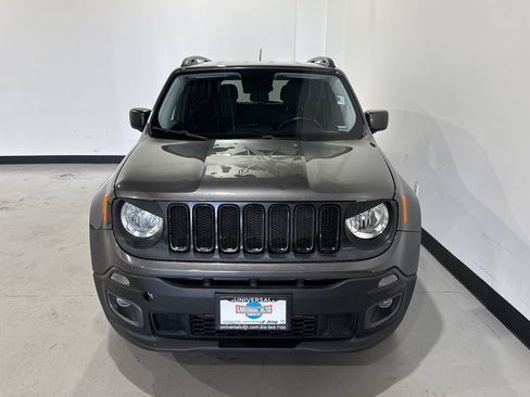 Used 2017 Jeep Renegade Latitude AWD/4WD image 11