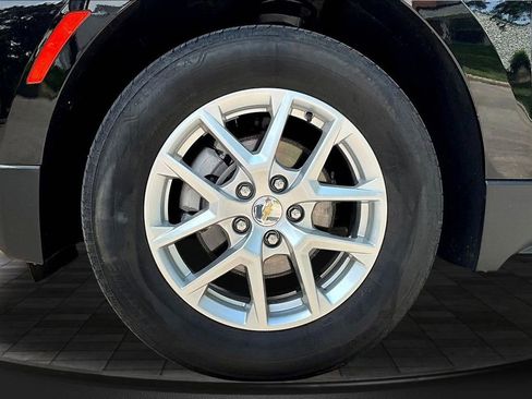 Used 2024 Chevrolet Equinox LT AWD/4WD image 32