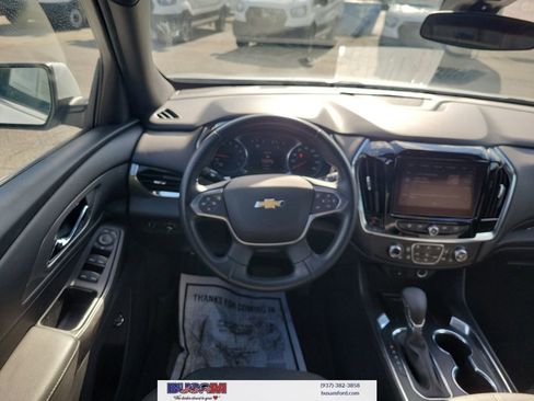 Used 2023 Chevrolet Traverse LT FWD image 9