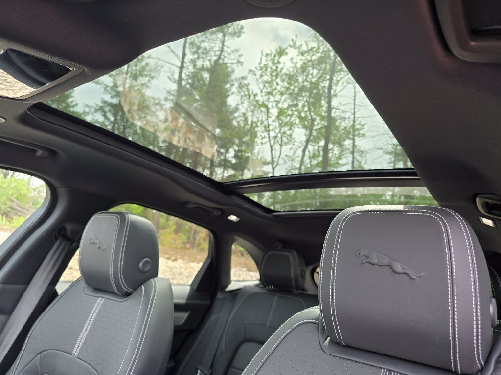 New 2026 Jaguar F-PACE R-Dynamic S AWD/4WD image 3