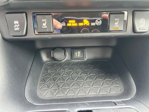 Used 2025 Toyota RAV4 XLE Premium w/ Weather Package AWD/4WD image 21