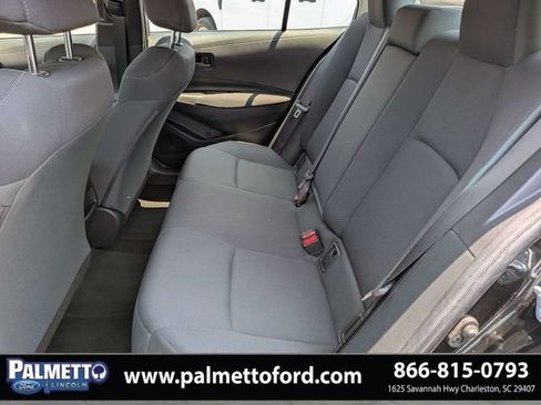 Used 2022 Toyota Corolla LE FWD image 12