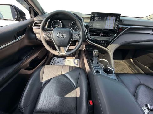Used 2022 Toyota Camry XLE w/ Navigation Upgrade Package FWD image 15