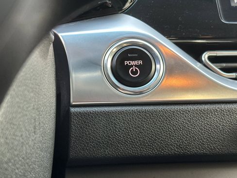 Used 2022 Kia Niro EX image 23