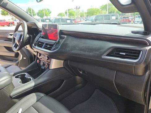 Used 2024 Chevrolet Tahoe Z71 w/ Luxury Package image 27