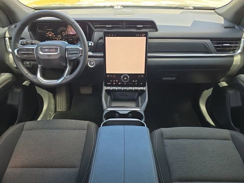 Used 2025 GMC Terrain Elevation AWD/4WD image 9