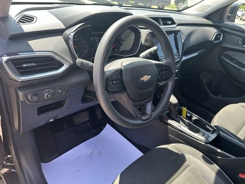 Certified 2023 Chevrolet TrailBlazer LT w/ Convenience Package FWD image 13