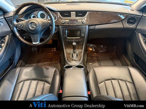 Used 2010 Mercedes-Benz CLS 550 image 2