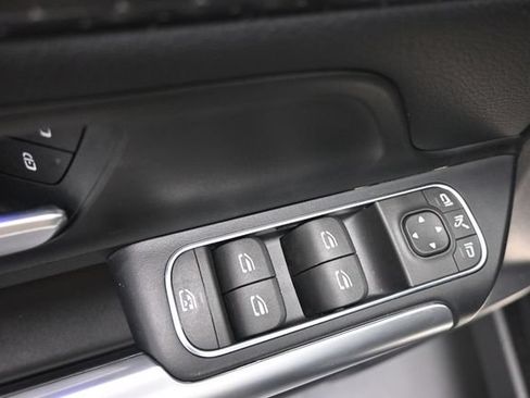 Certified 2025 Mercedes-Benz GLA 250 image 21