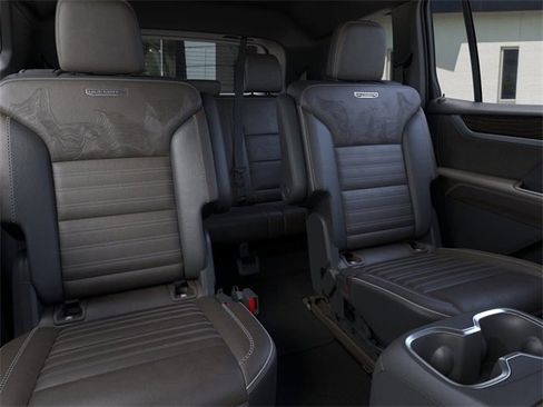 New 2026 GMC Acadia Denali Ultimate w/ LPO, Floor Liner Package image 17