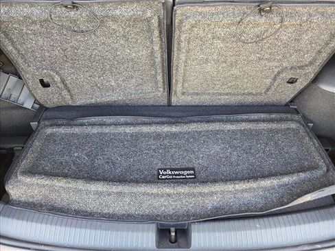 Certified 2024 Volkswagen Tiguan SE R-Line image 6