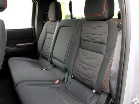 Used 2025 Nissan Frontier Pro-X image 28