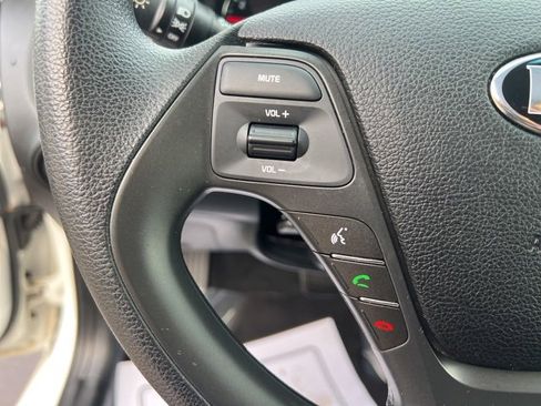 Used 2017 Kia Forte LX image 22