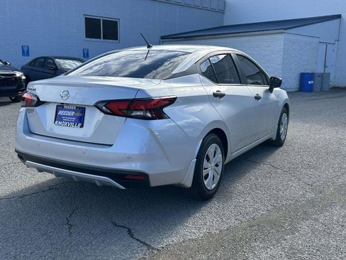 Used 2021 Nissan Versa S image 3