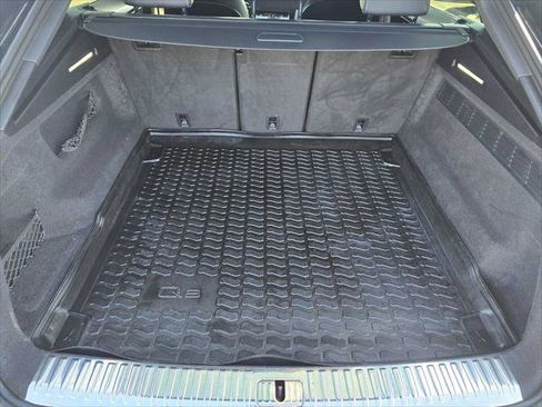 Used 2024 Audi Q8 Premium Plus w/ Premium Plus Package image 16