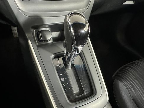 Used 2016 Nissan Sentra SV FWD image 17