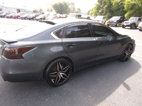 Used 2013 Nissan Altima 3.5 SL w/ Technology Pkg FWD image 13