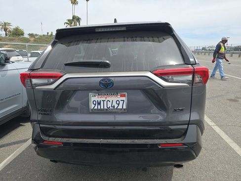 Used 2024 Toyota RAV4 XSE image 9