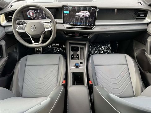 New 2026 Volkswagen Tiguan SE R-Line image 11