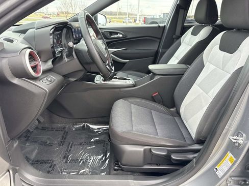 Used 2024 Chevrolet Trax RS w/ Driver Confidence Package image 22