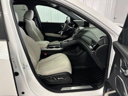 Used 2025 Acura RDX SH-AWD image 31