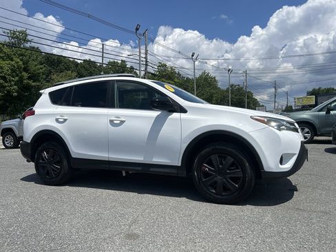 Used 2015 Toyota RAV4 LE AWD/4WD image 3